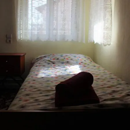 Apartment Carout House *